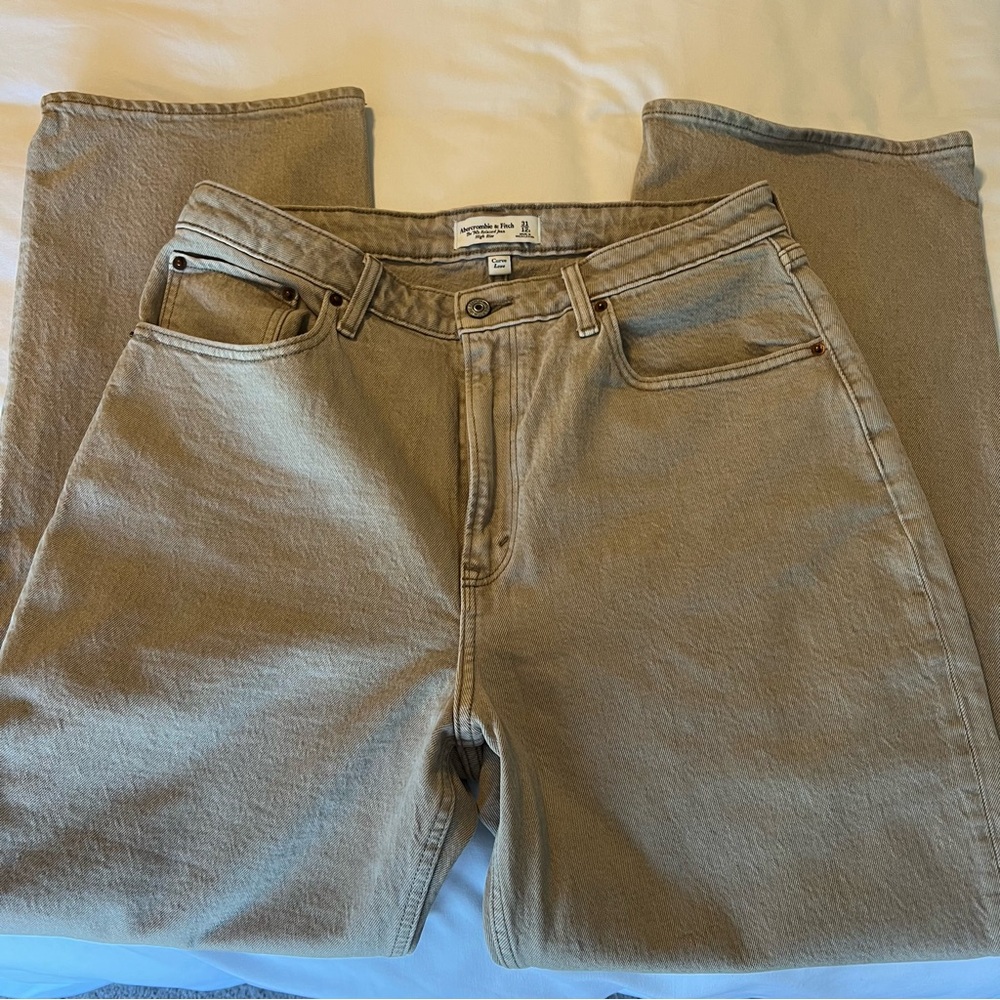 Abercrombie High Rise 90s Relaxed Jean.